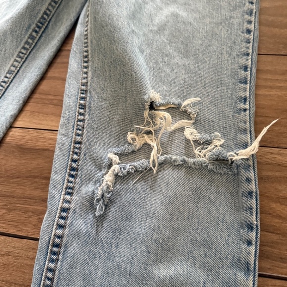 Levi’s 512 Slim Taper Jeans | Size 25 (9 Long) | Distressed - Picture 7 of 9